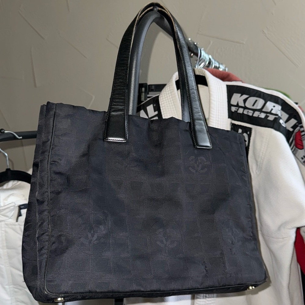 CHANEL BLACK RARELY - Picture 3 of 12